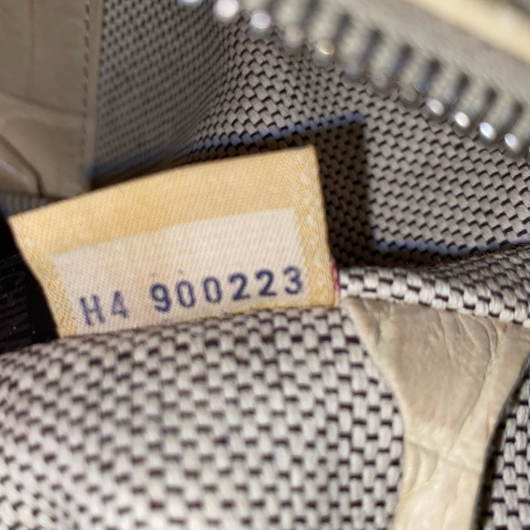 Dooney & Bourke Vintage Bone Croc Embossed Barrel Duffle Purse Bag - Picture 11 of 14